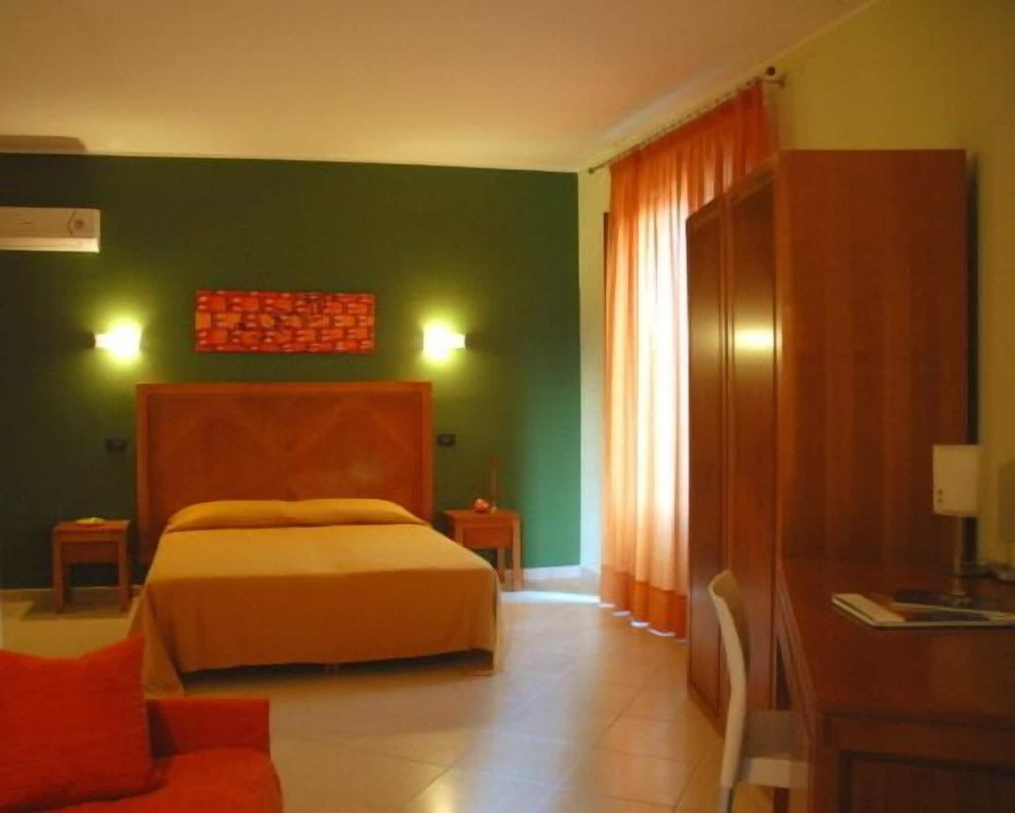 Hotel Federico II Castiglione De Sicilia Bagian luar foto