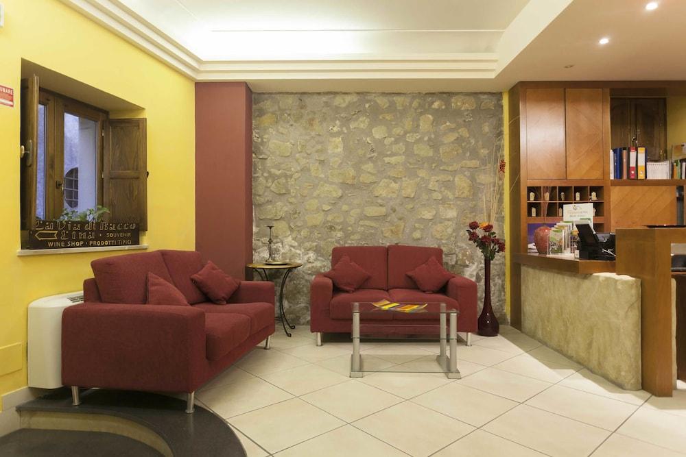 Hotel Federico II Castiglione De Sicilia Bagian luar foto