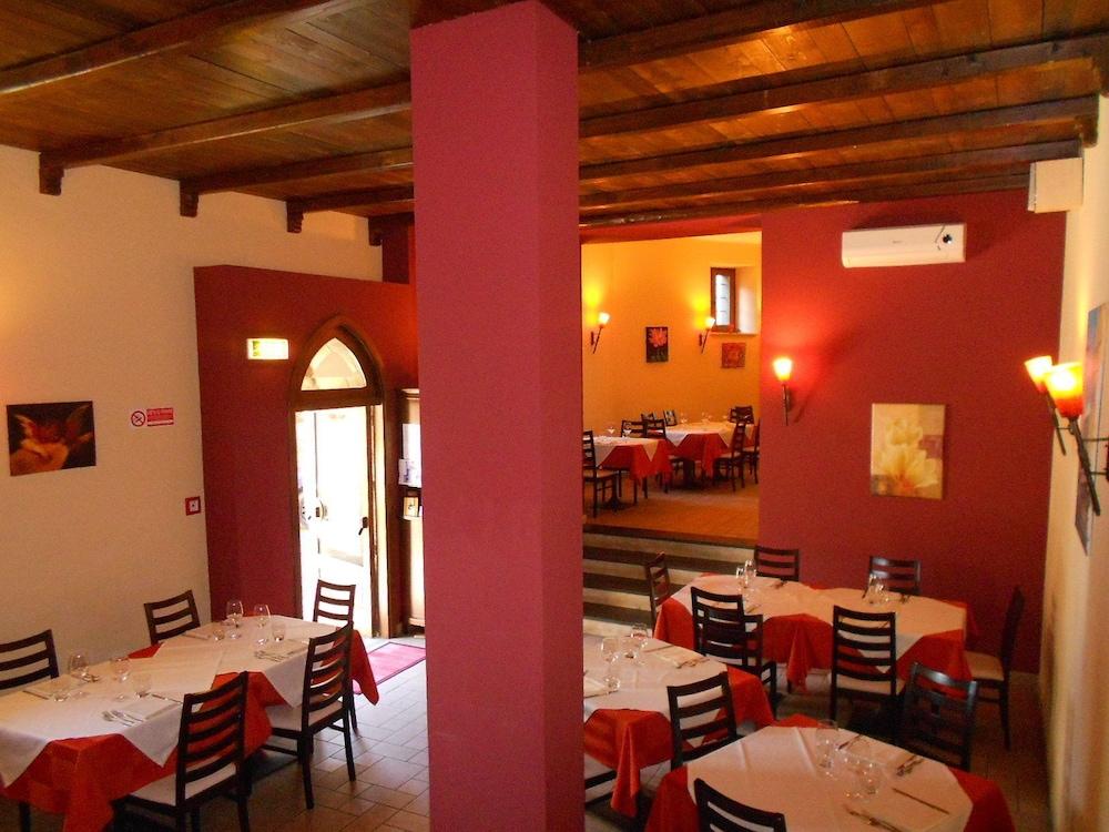 Hotel Federico II Castiglione De Sicilia Bagian luar foto