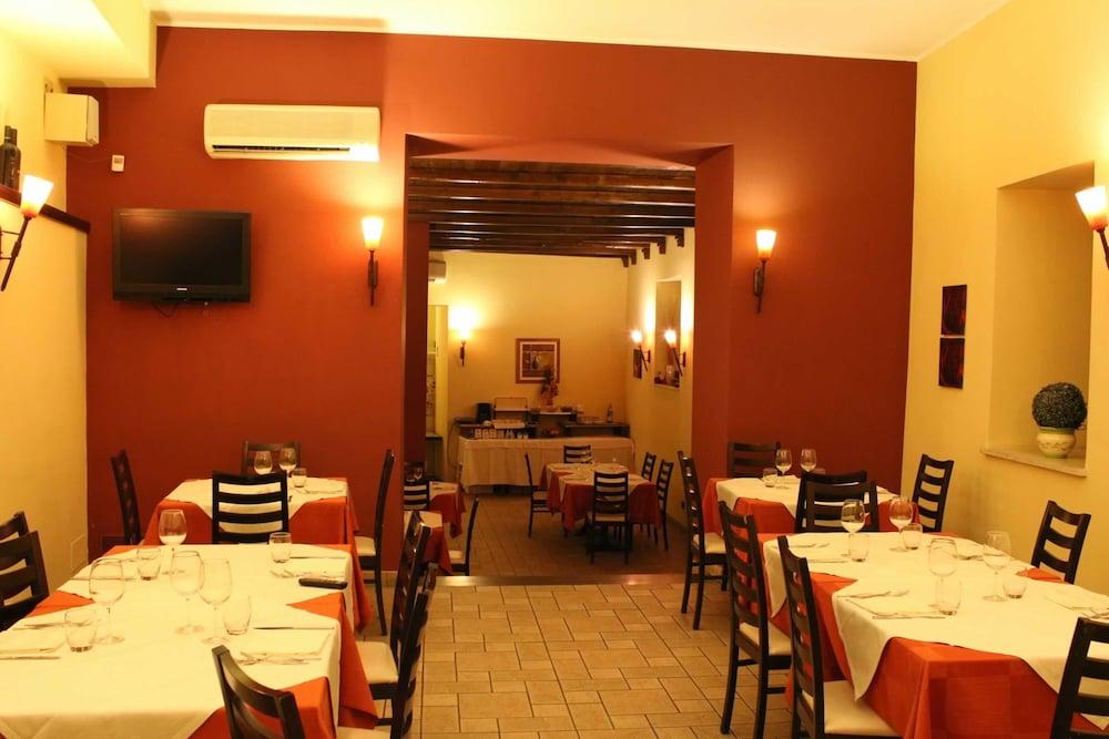 Hotel Federico II Castiglione De Sicilia Bagian luar foto