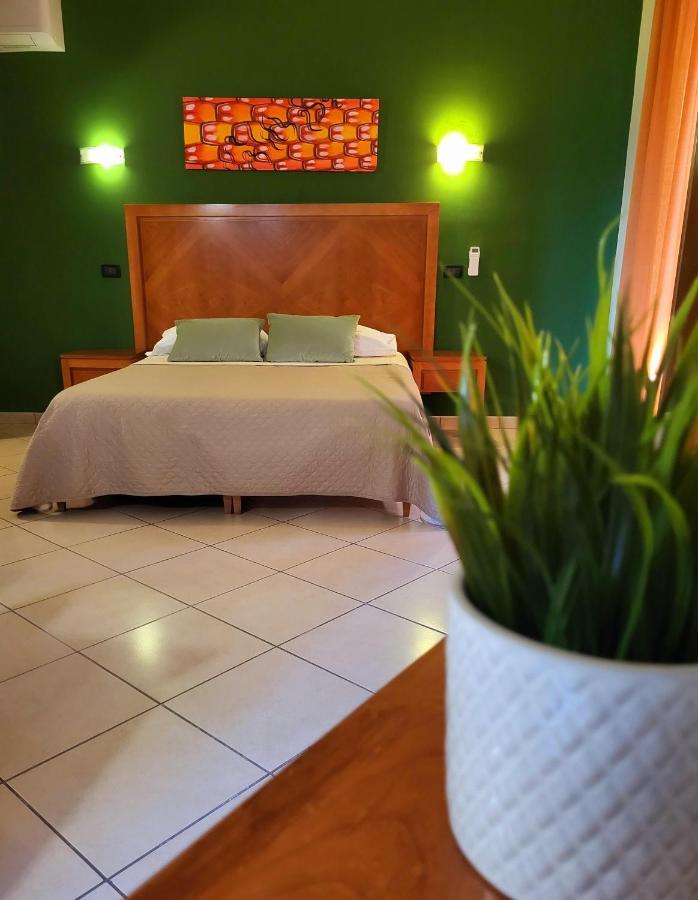 Hotel Federico II Castiglione De Sicilia Bagian luar foto