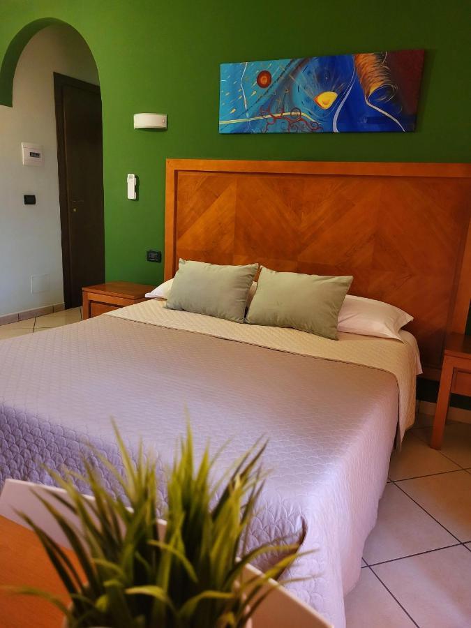 Hotel Federico II Castiglione De Sicilia Bagian luar foto