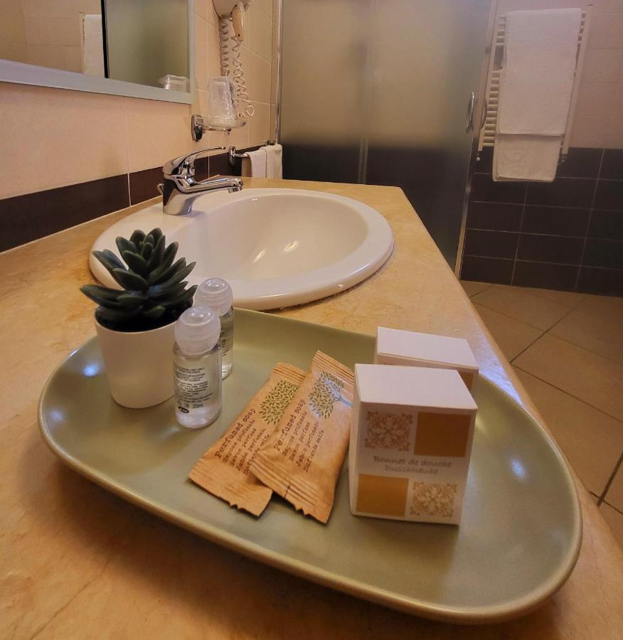 Hotel Federico II Castiglione De Sicilia Bagian luar foto